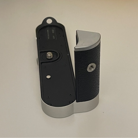 Leica Handgrip M10 M10P Silver 24019 - Picture 6 of 6